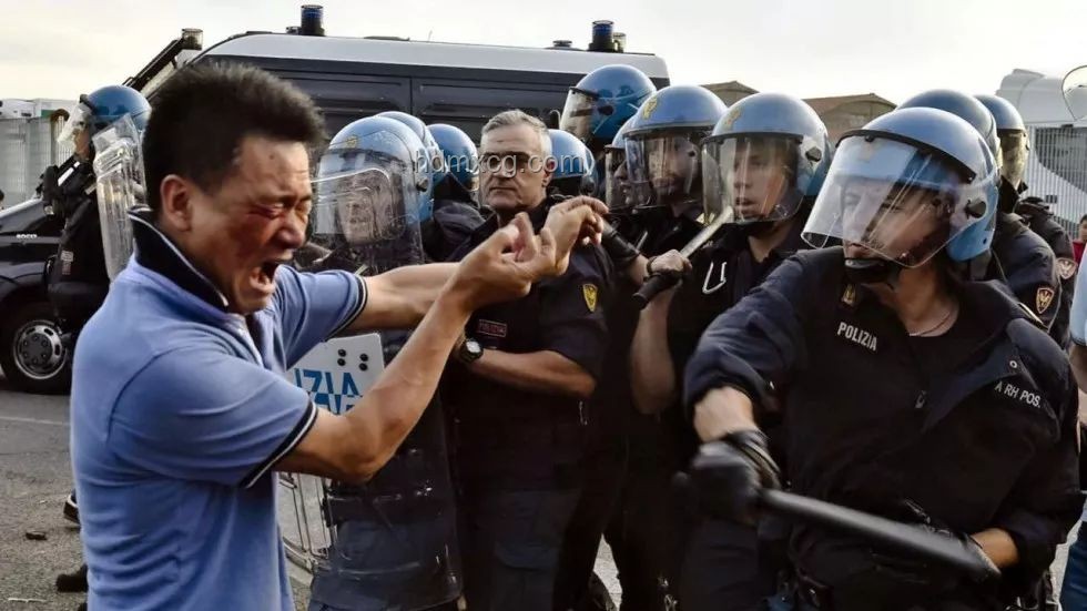 洛杉矶壮汉抗议者与警察冲突案例分析